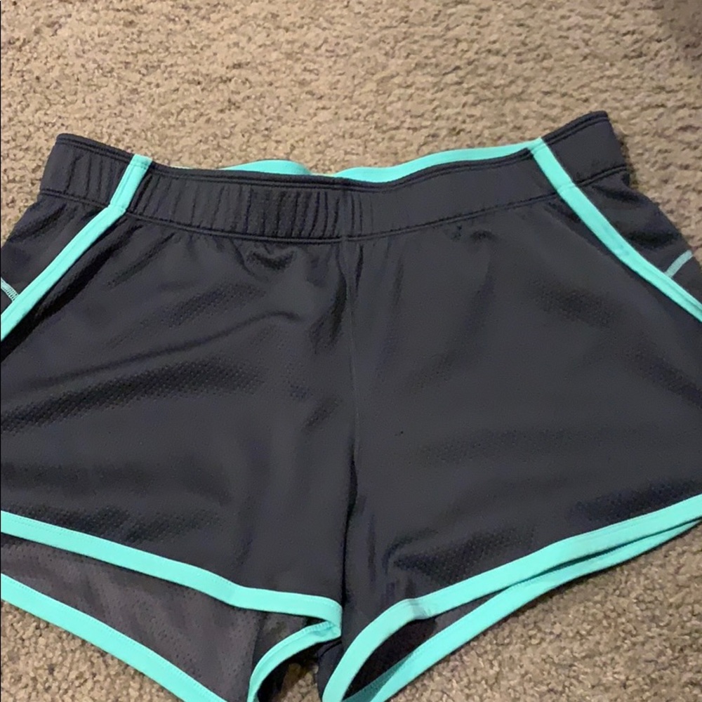 Running short - Picture 4 of 4